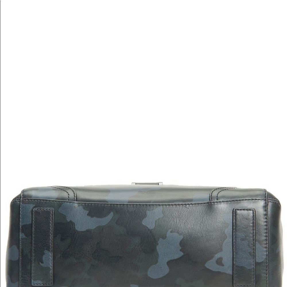 ✨SOLD✨FRYE CAMO BAG - Picture 6 of 13